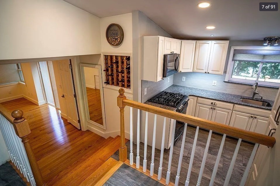 52 Lake Shore Dr S, Westford