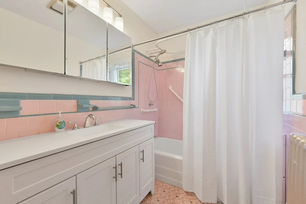 14 Westover St, West Roxbury