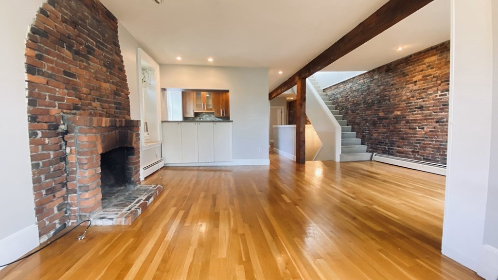 2 bed, 1 bath apartment for rent at 19 Albemarle Unit 4, Back Bay — photo 2 of 10
