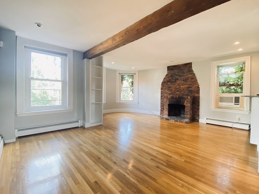 2 bed, 1 bath apartment for rent at 19 Albemarle Unit 4, Back Bay — photo 4 of 10