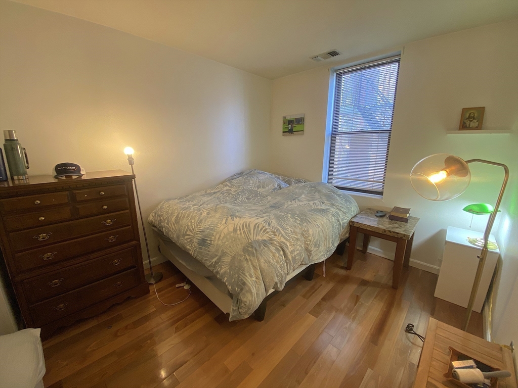 29 Brainerd Rd, Allston