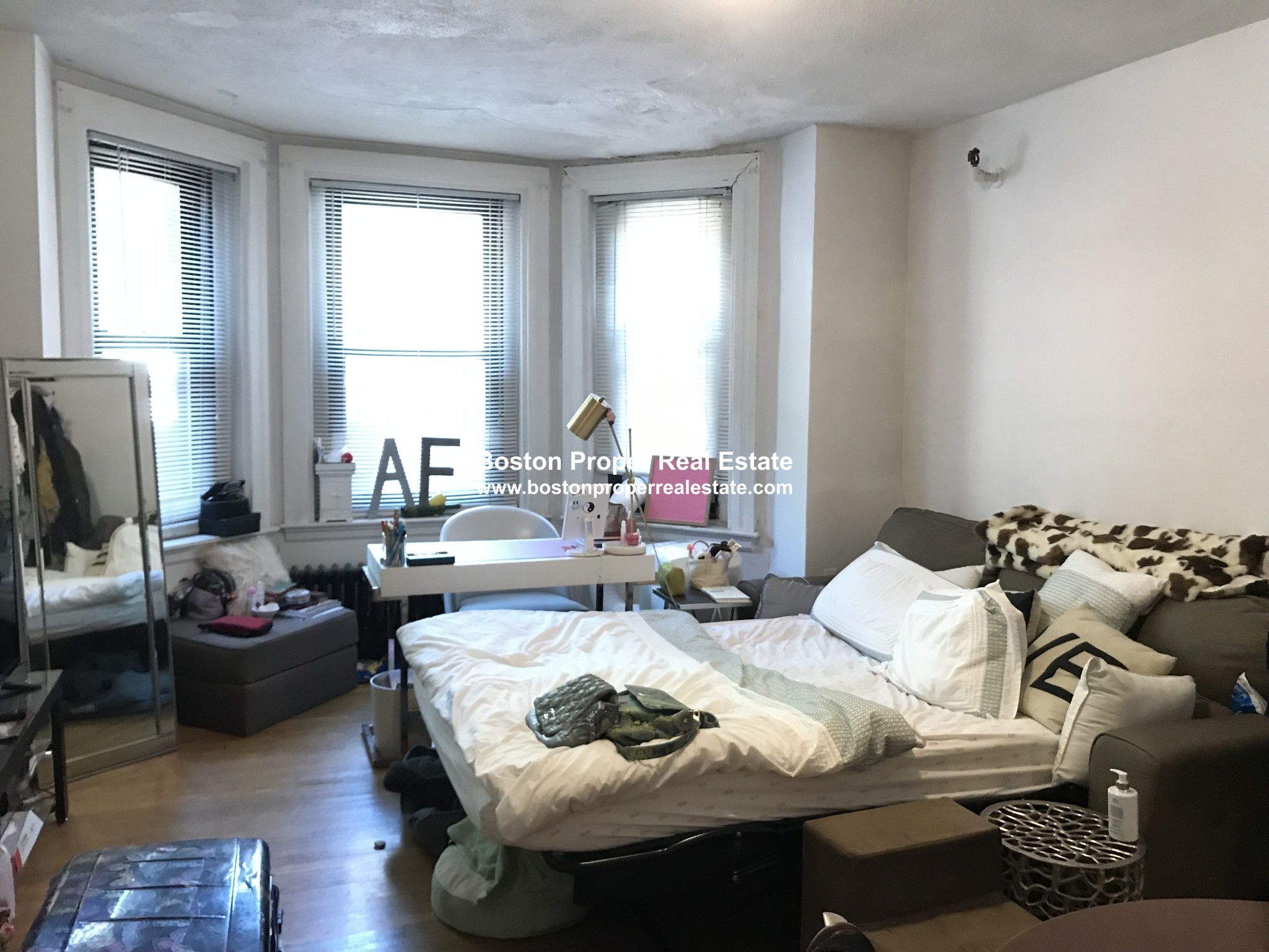 289 Newbury St, Back Bay