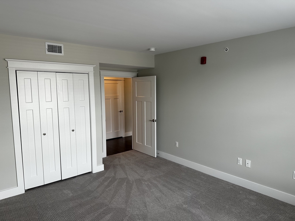 978 Worcester St, Wellesley