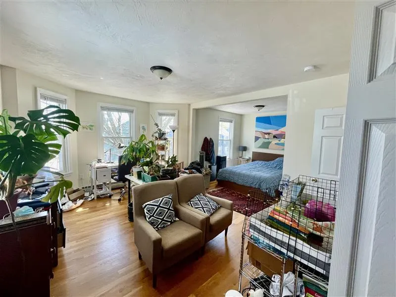 395 Columbia St, Wellington-Harrington