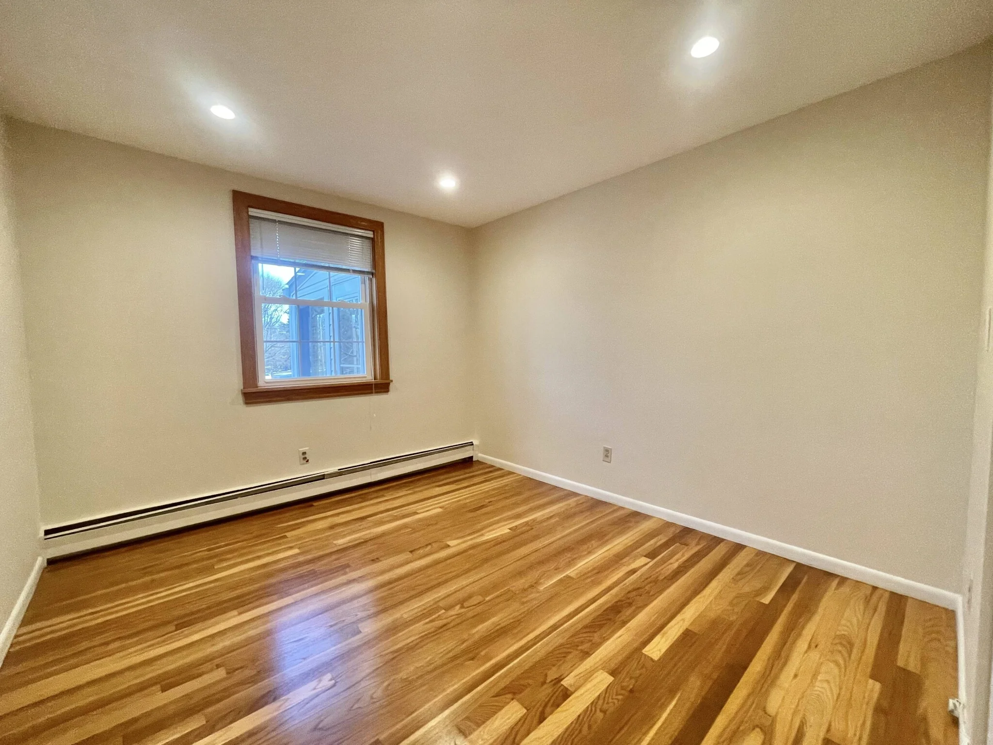 77 Louise, Chestnut Hill