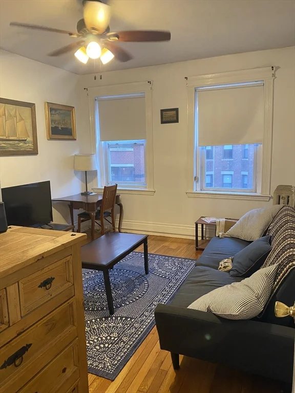 35 Queensberry St, Fenway