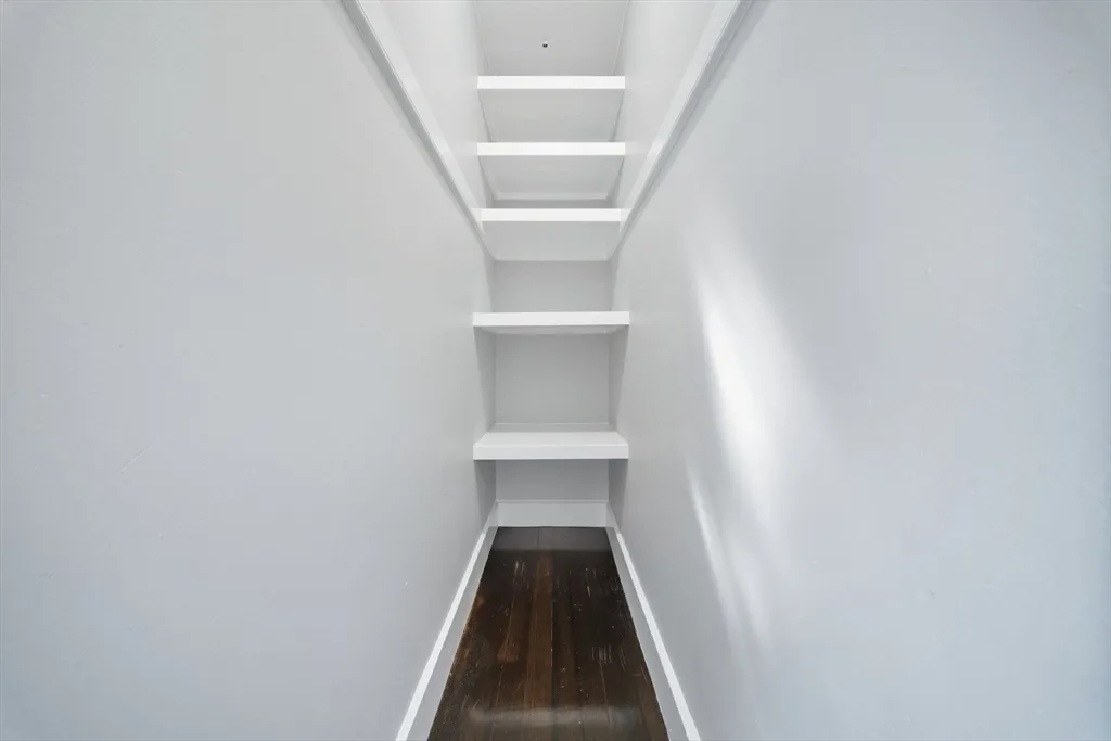 22 Trescott, Dorchester