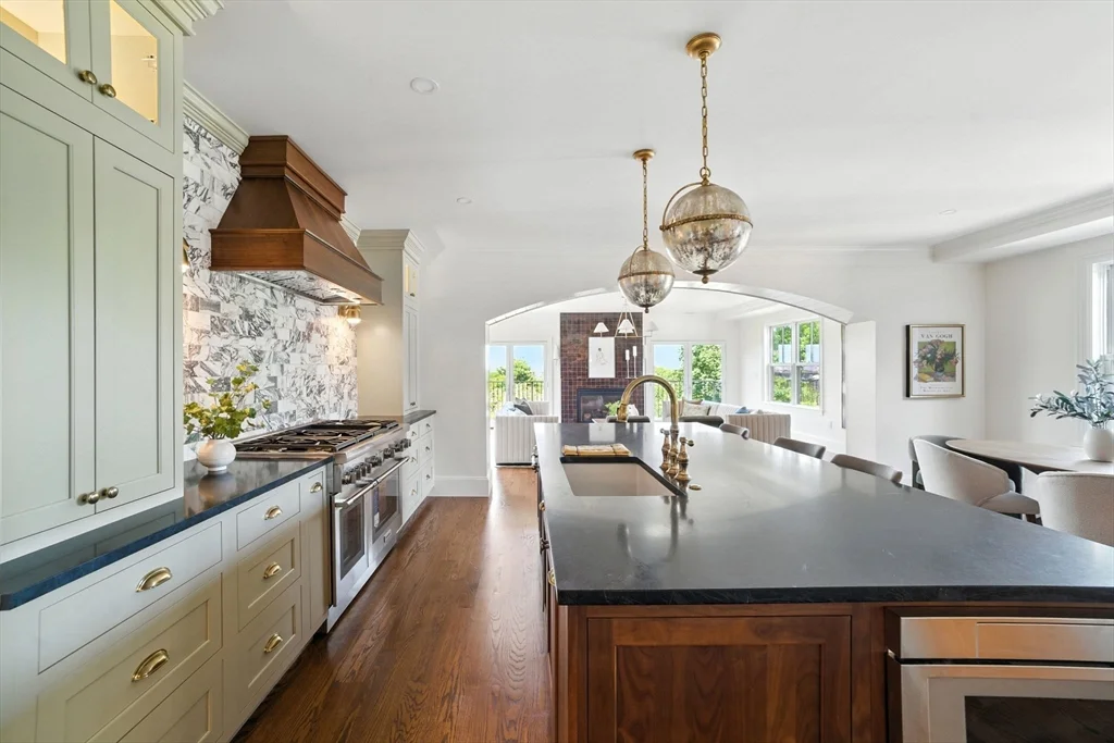 197 Winchester St, Coolidge Corner