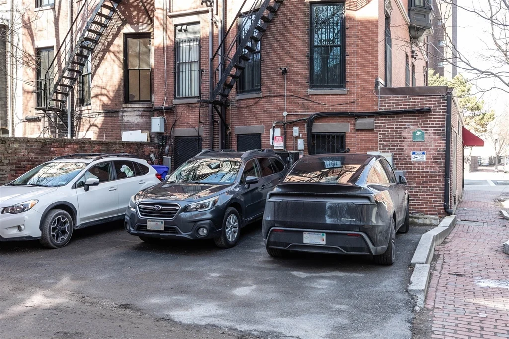 748 Tremont St, South End