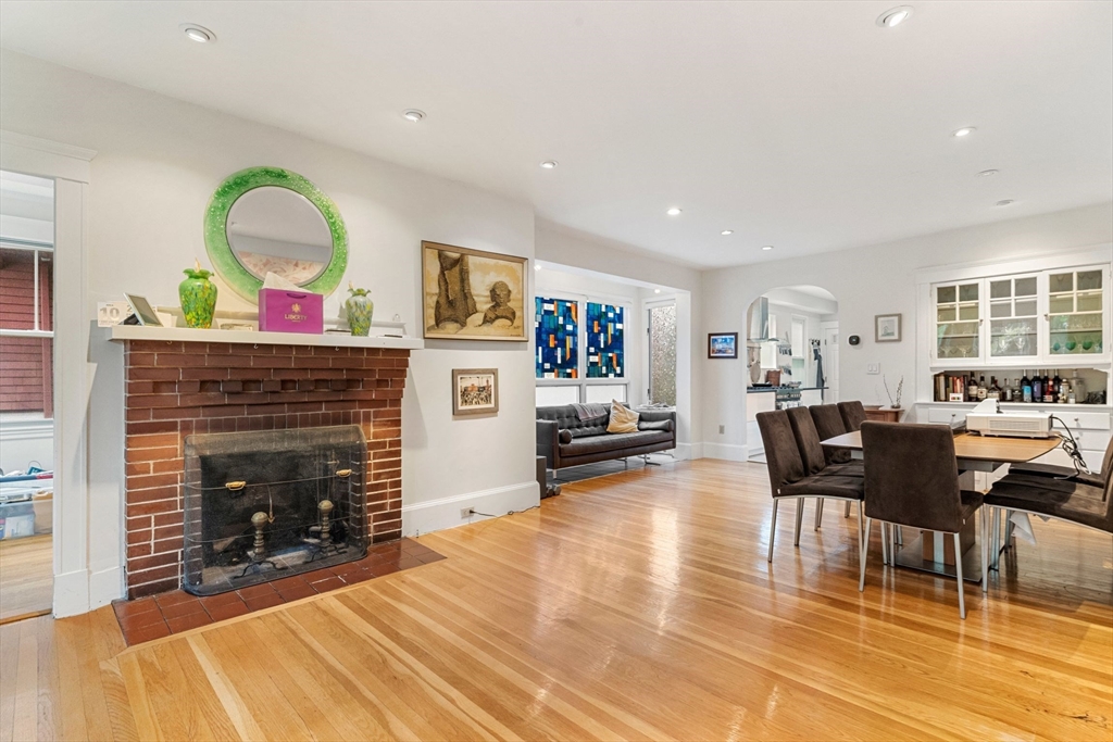 148 Lakeview Ave, West Cambridge