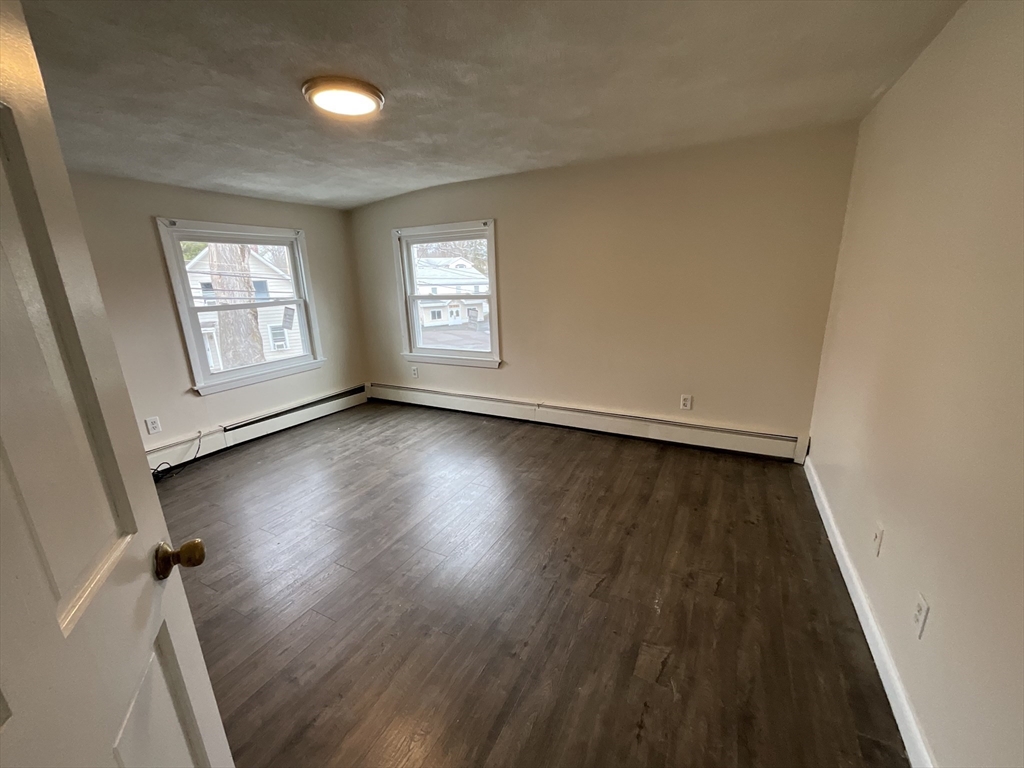 222 Salem St, Wakefield