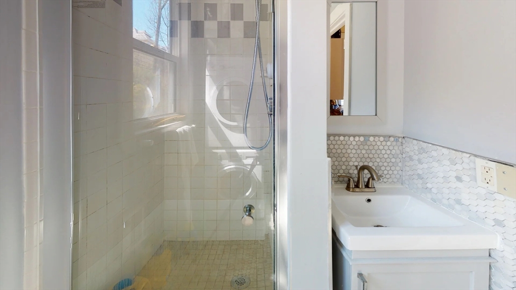 96 Columbia St, Brookline