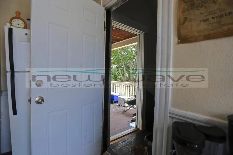 36 Cherokee St, Mission Hill