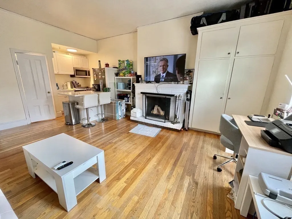 337 Beacon St, Back Bay