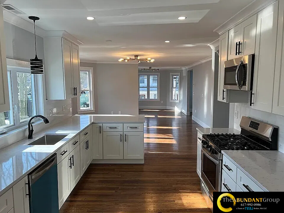 66 Calvary St, South Side