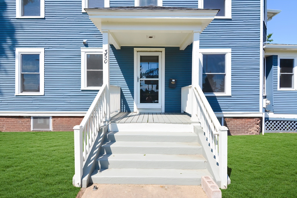 350 King St, Springfield