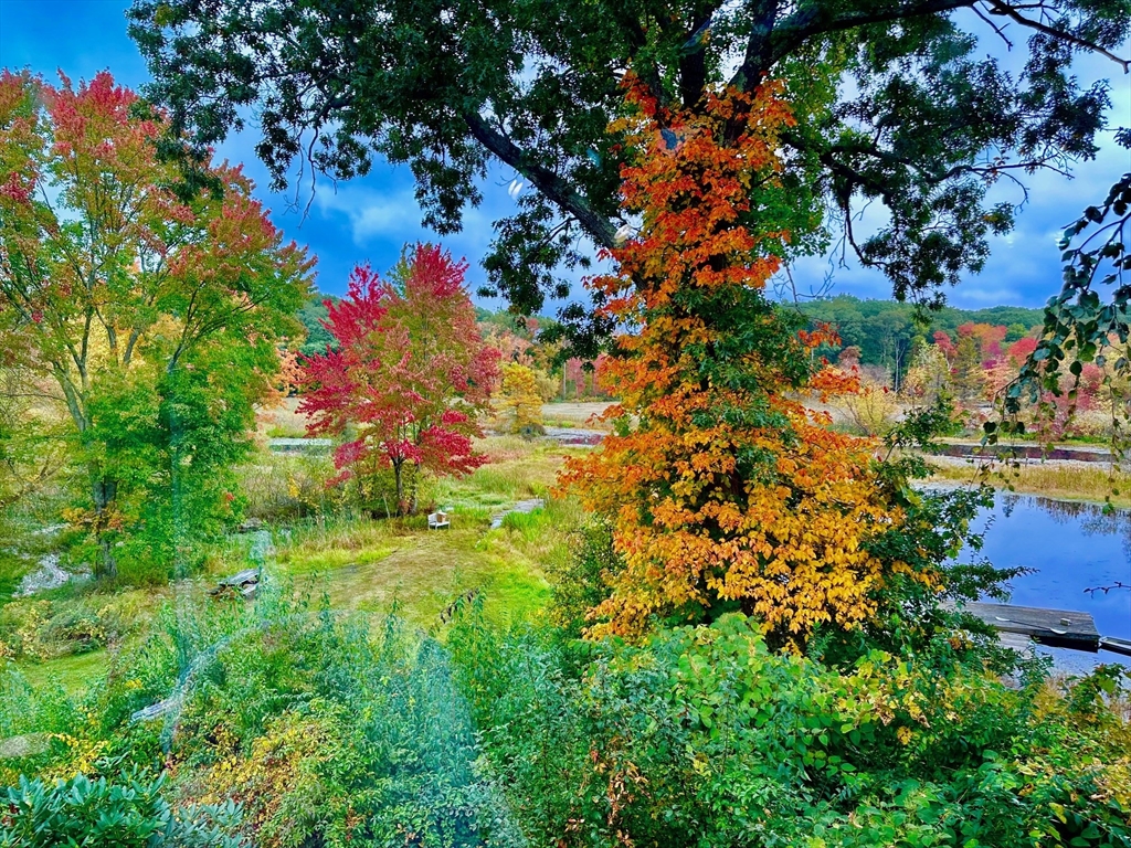 210 Washington St, Sherborn