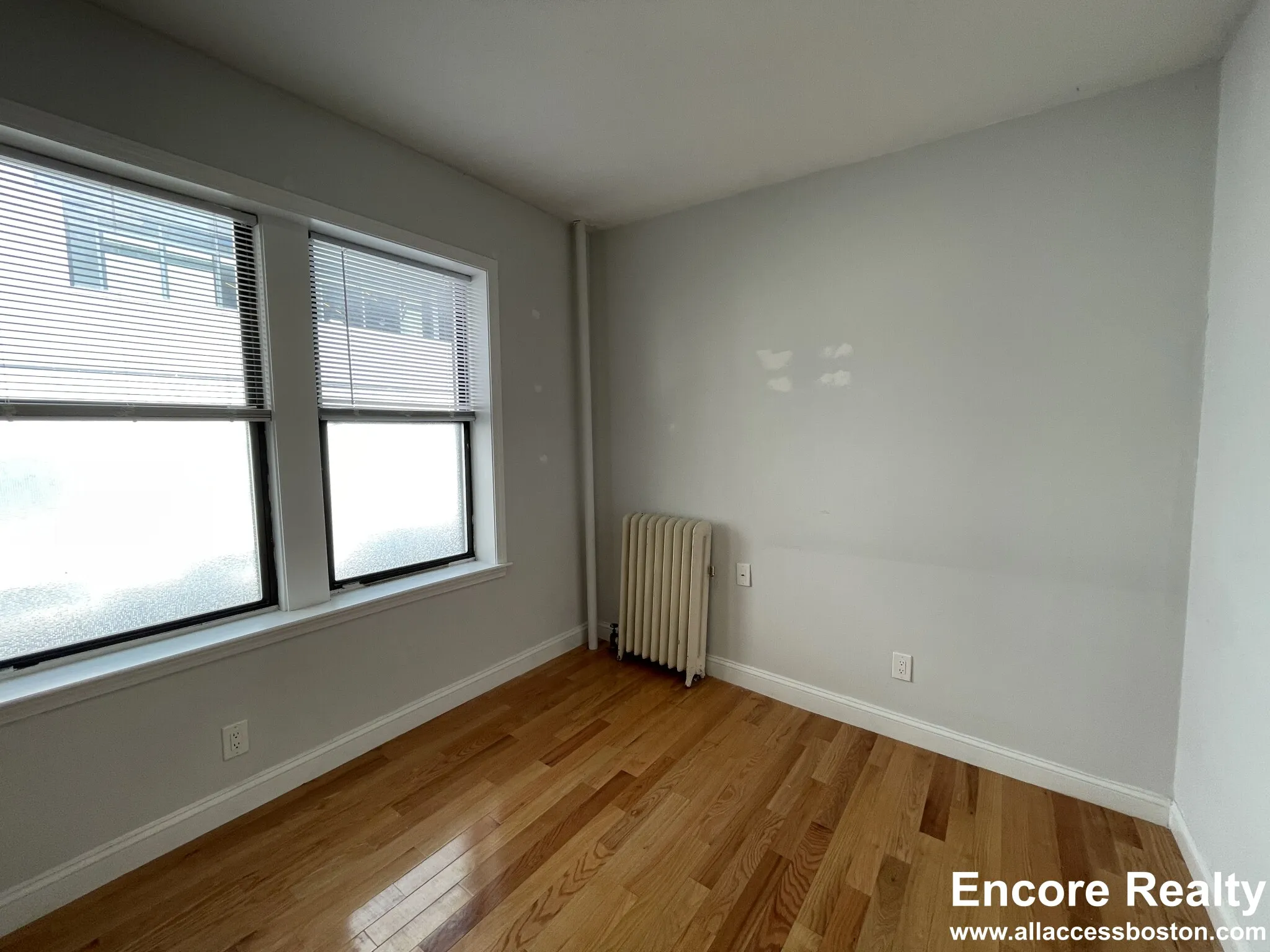 19 Peterborough St, Fenway