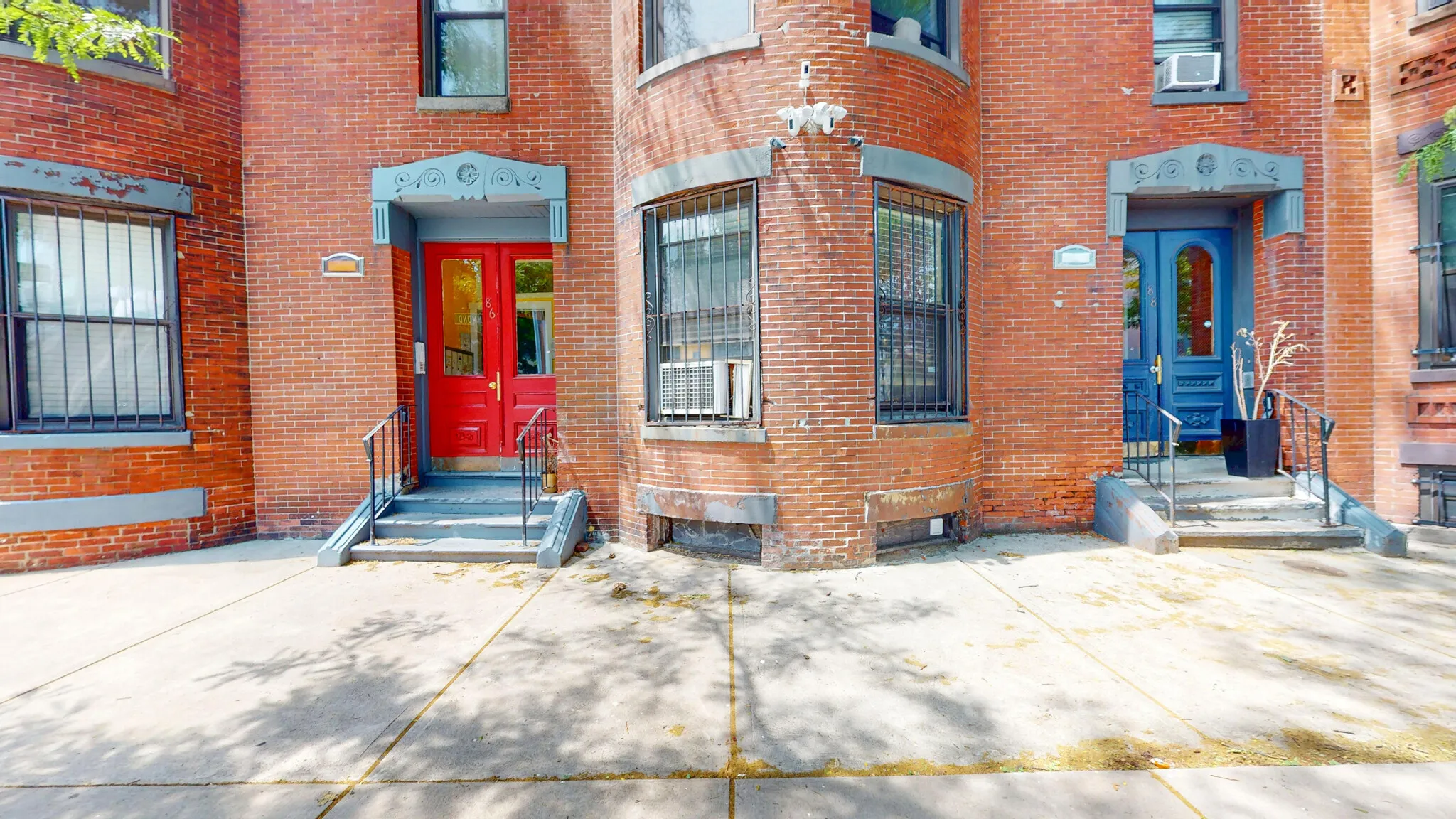 88 Hammond St, Roxbury