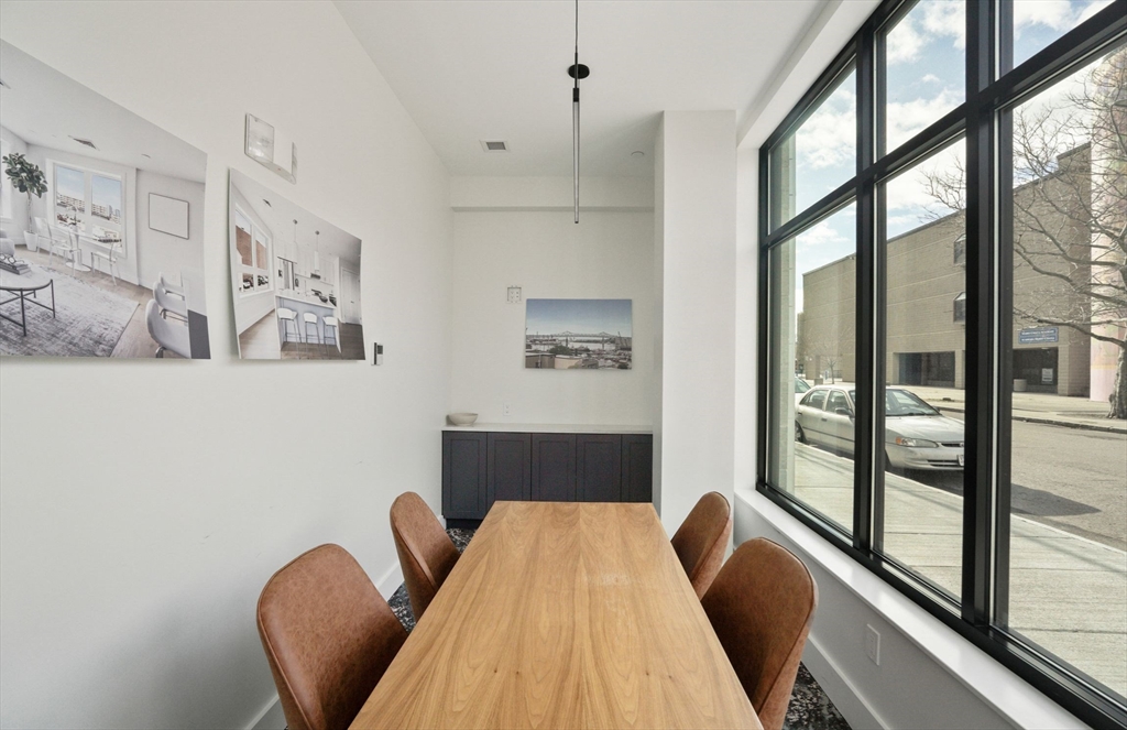 301 Border St, East Boston