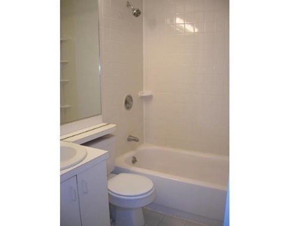 25 Follen St, Back Bay