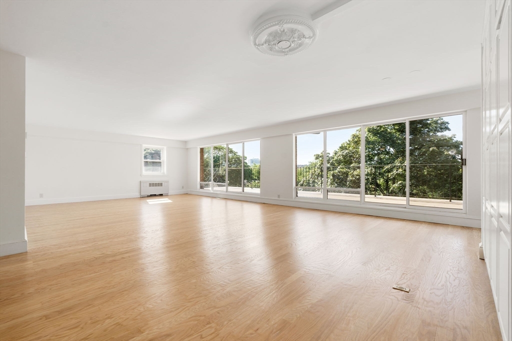 131 Sewall Ave, Coolidge Corner