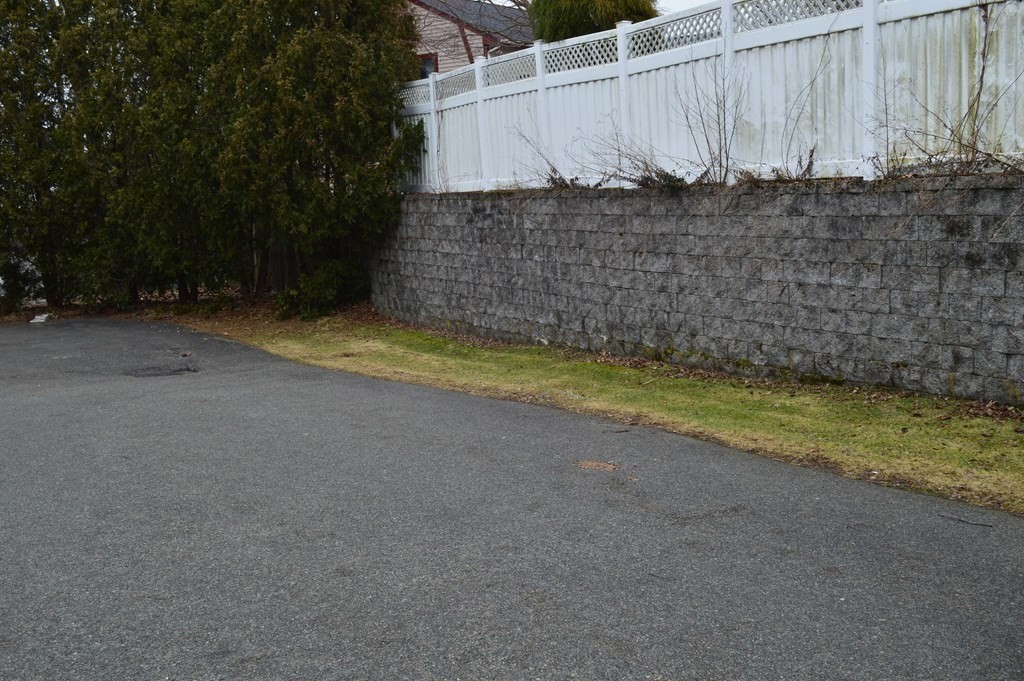 2 Turning Mill Ln, Quincy