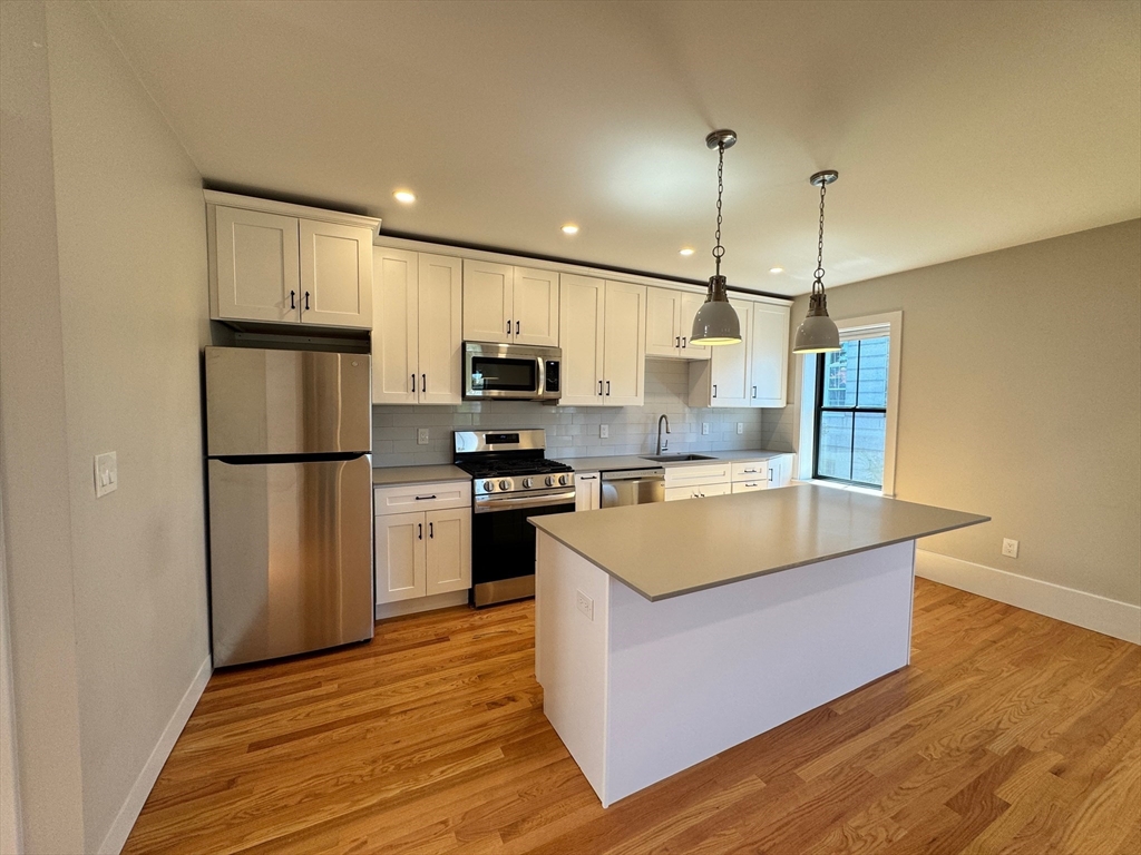 3 Bartlett St, Charlestown