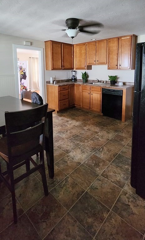 32 Roger St, Southbridge