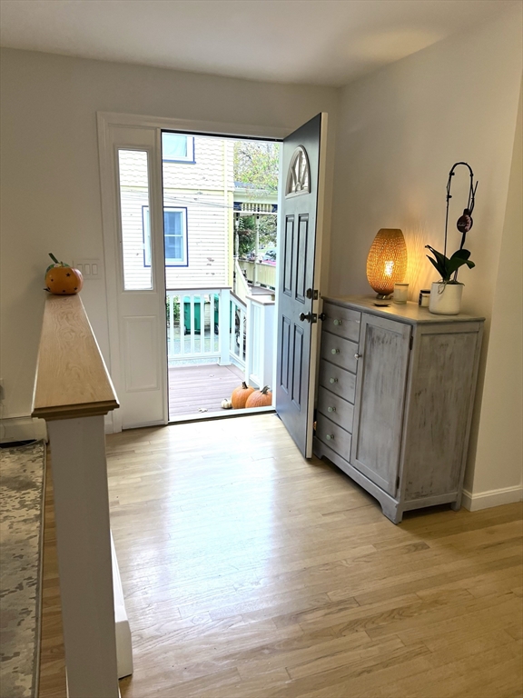 90 Monument, Medford