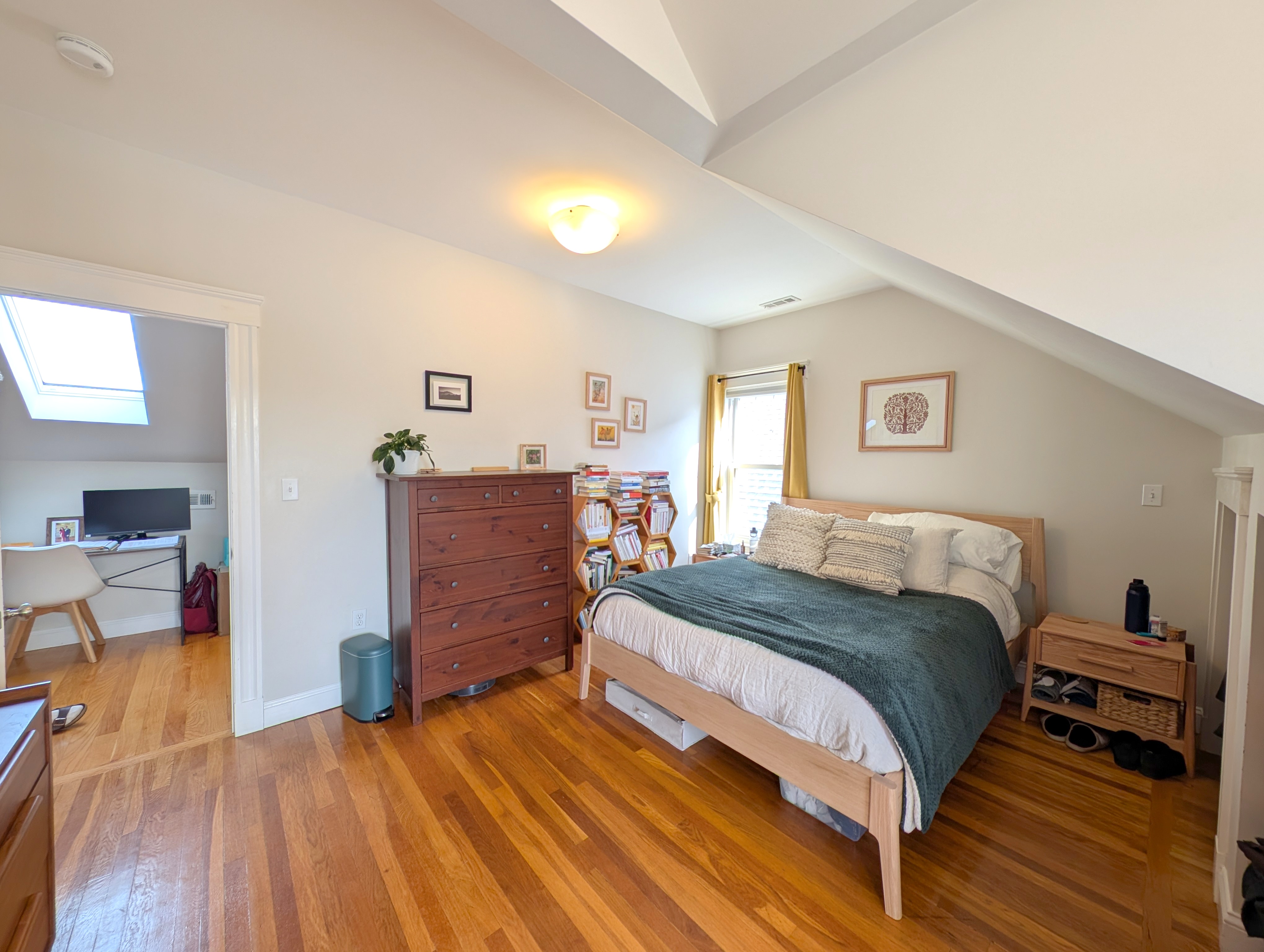 472 Main St, Medford