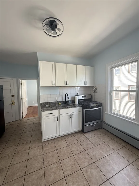 869 Brock Ave, New Bedford