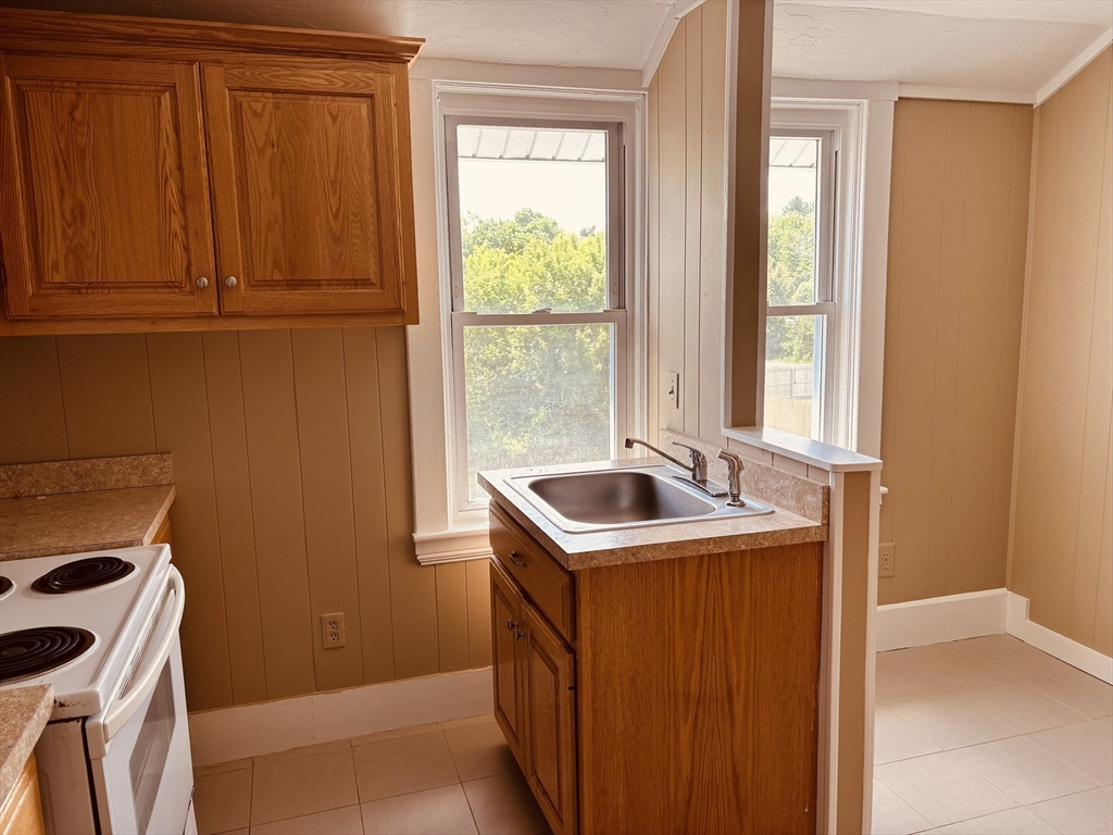 424 E Central St, Franklin