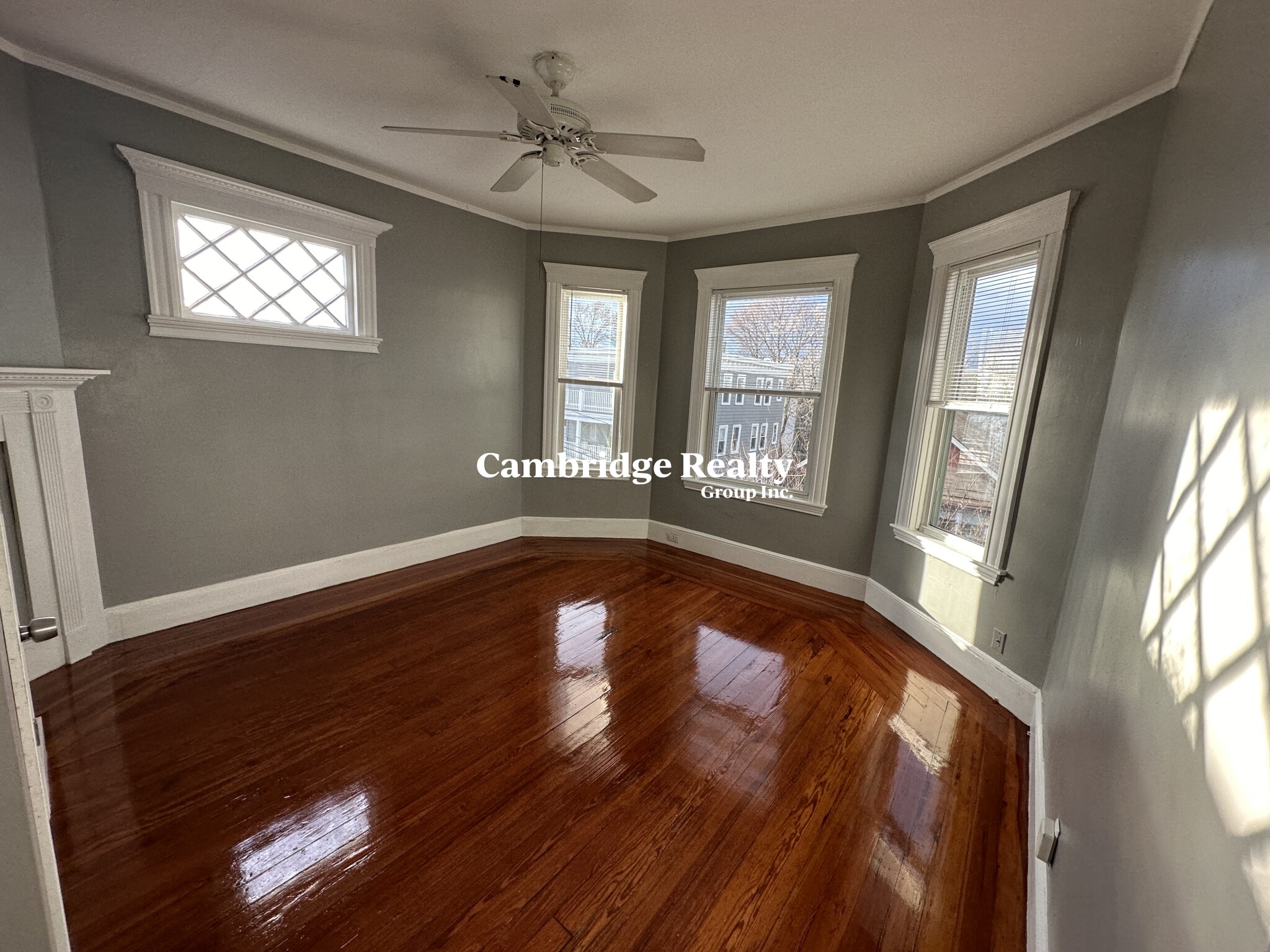 10 Farragut Ave, West Somerville