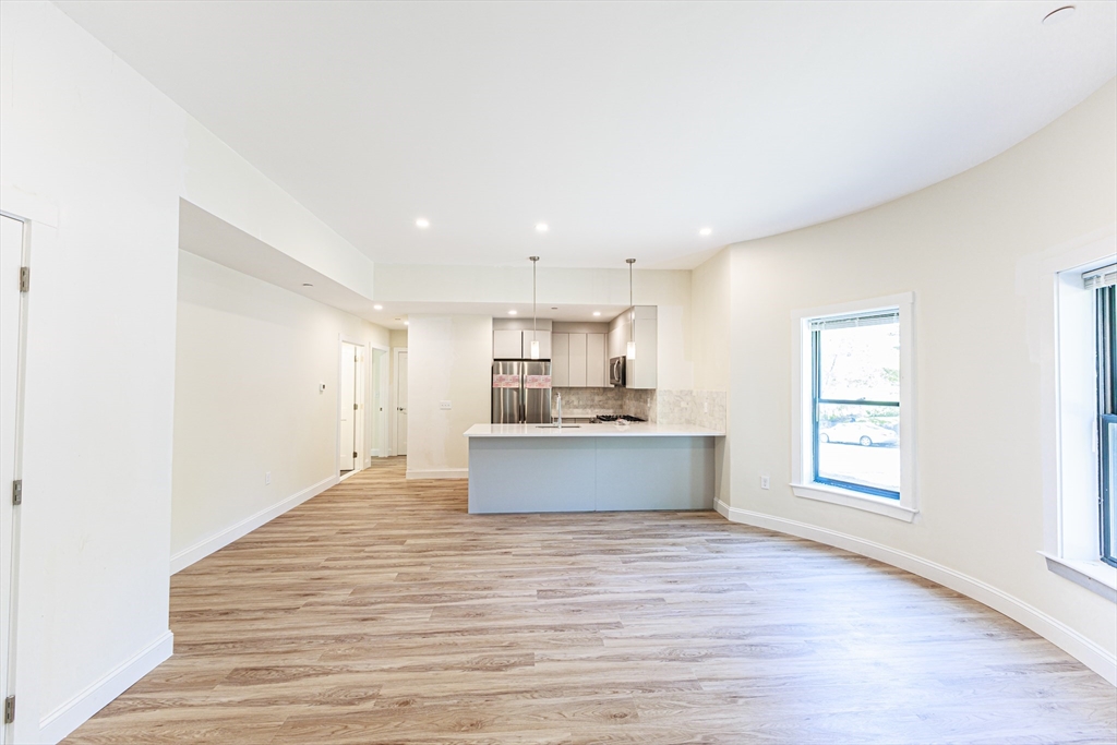 460 Washington St, Brighton