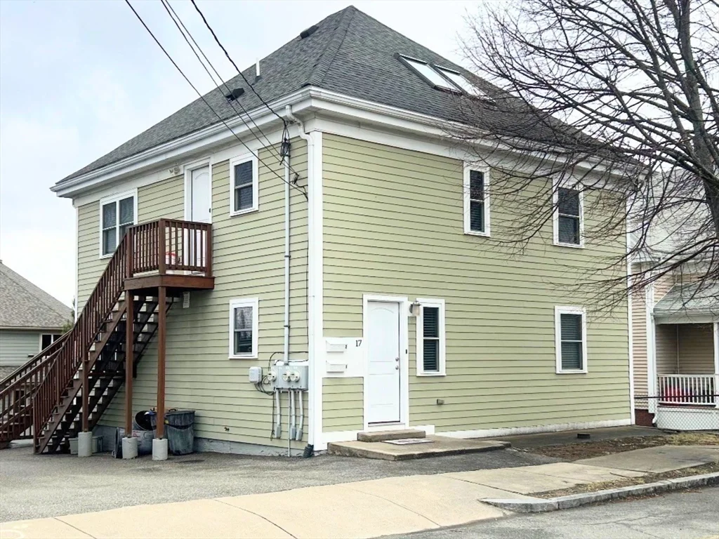 17 Proctor St, Peabody
