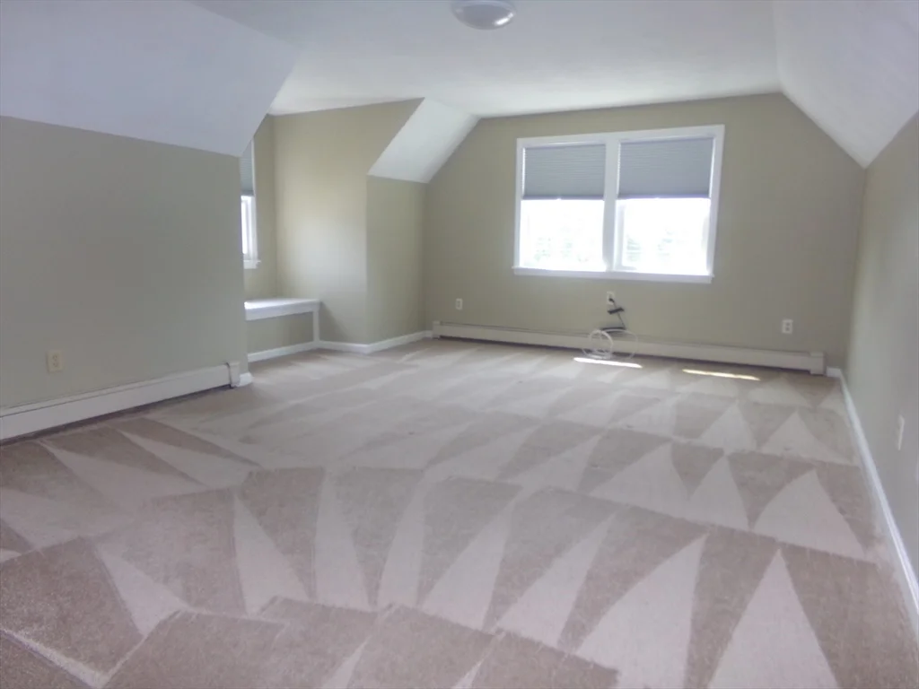 162 Middlesex Ave, Wilmington