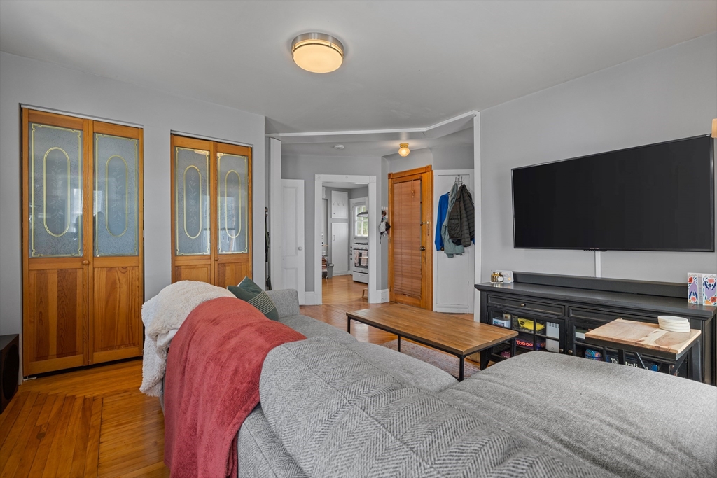 18 Horace St, Malden