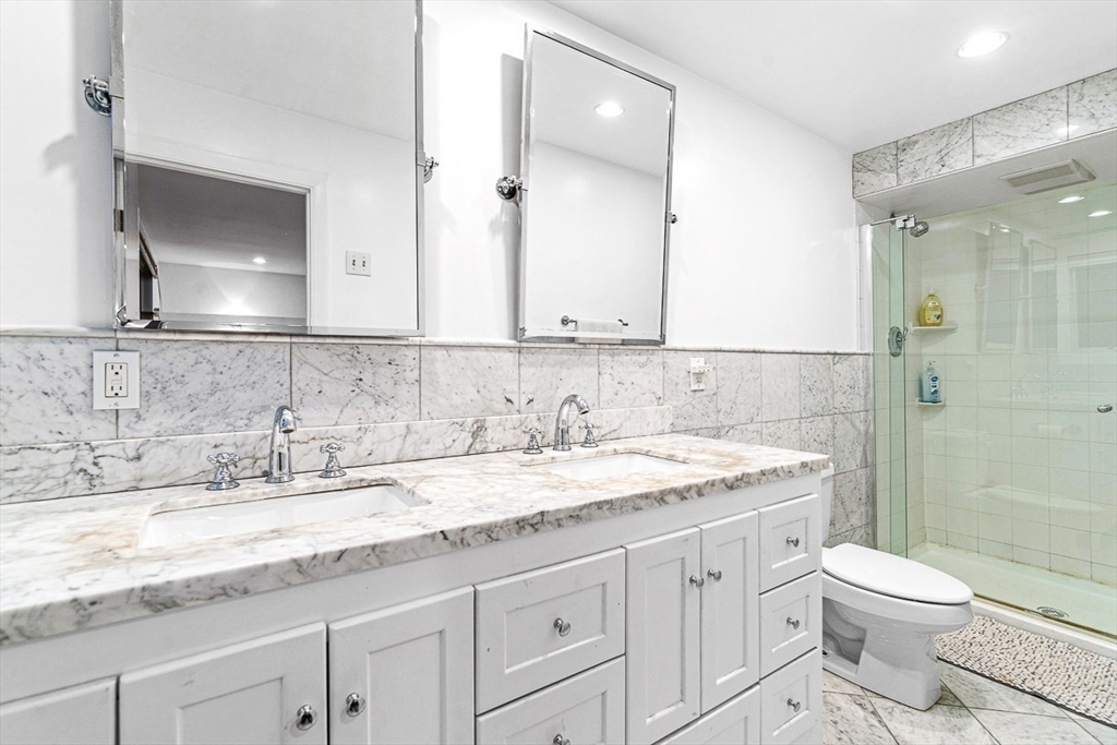 44 Rowena Rd, Newton