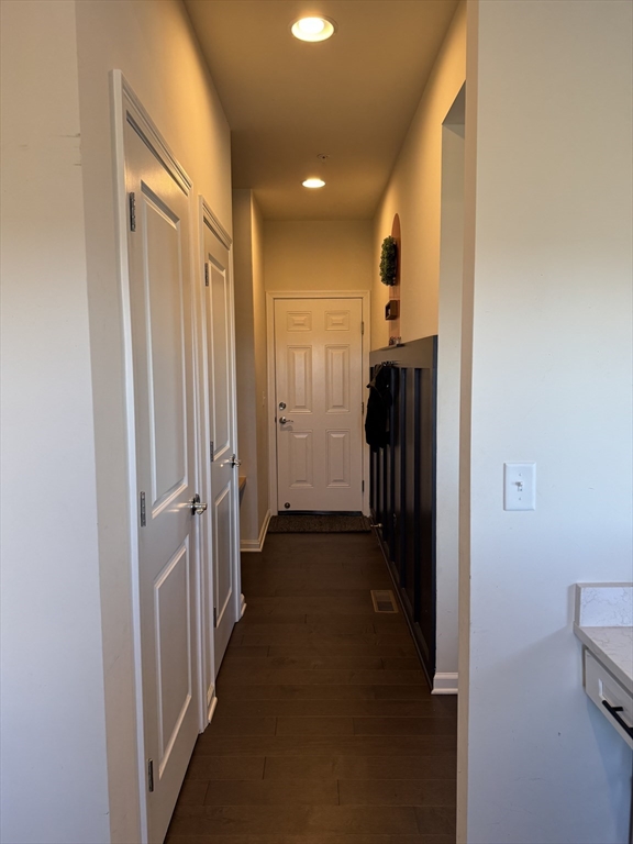 33 Poplar Ln, Hopkinton