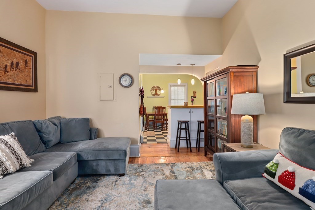 1 bed, 1 bath apartment for rent at 19 Fairmont Ave Unit B, Central Square — photo 5 of 15