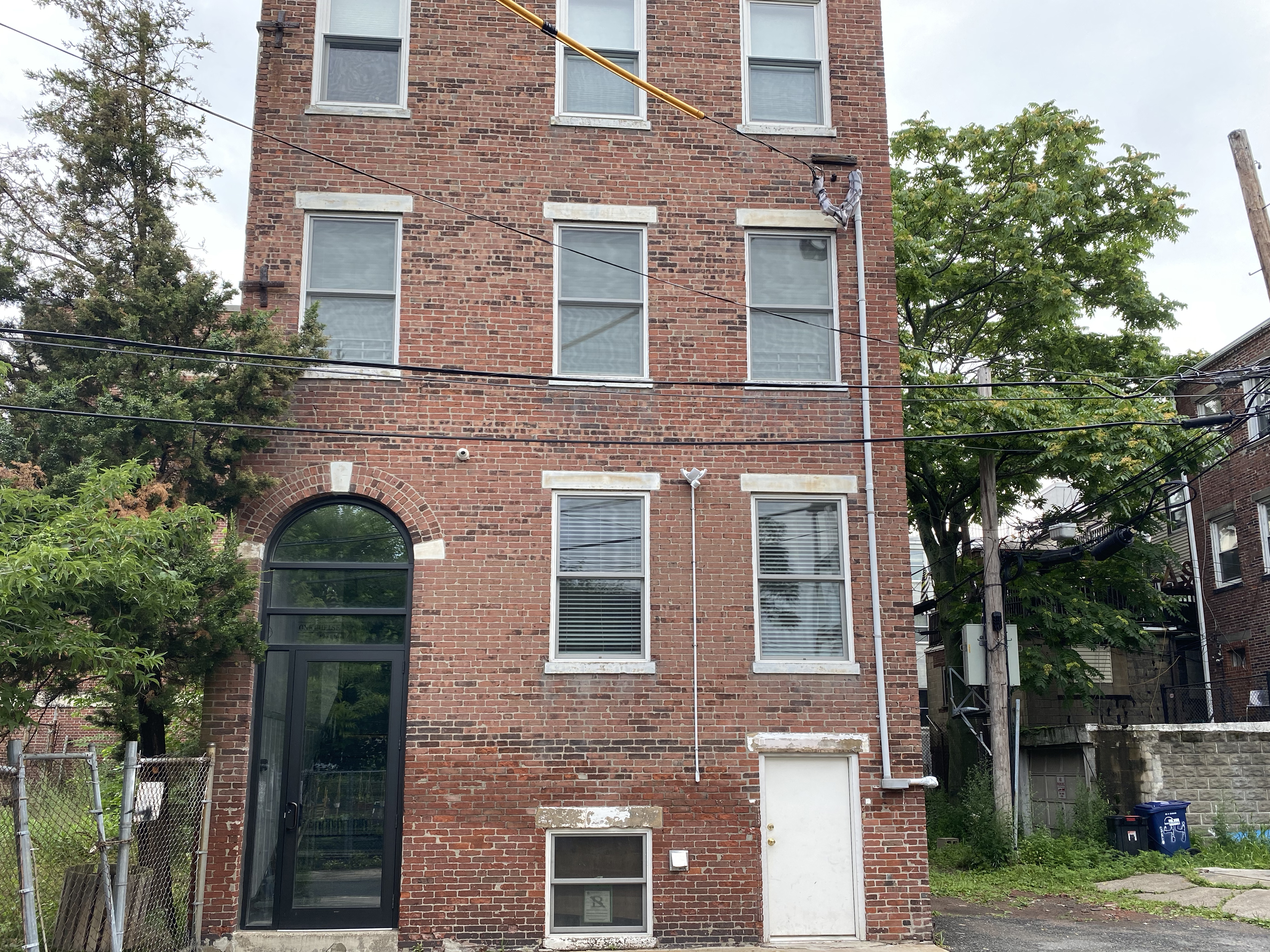 2 bed, 2 bath apartment for rent at 1 Chelsea Ter Unit 2, East Boston — photo 16 of 18