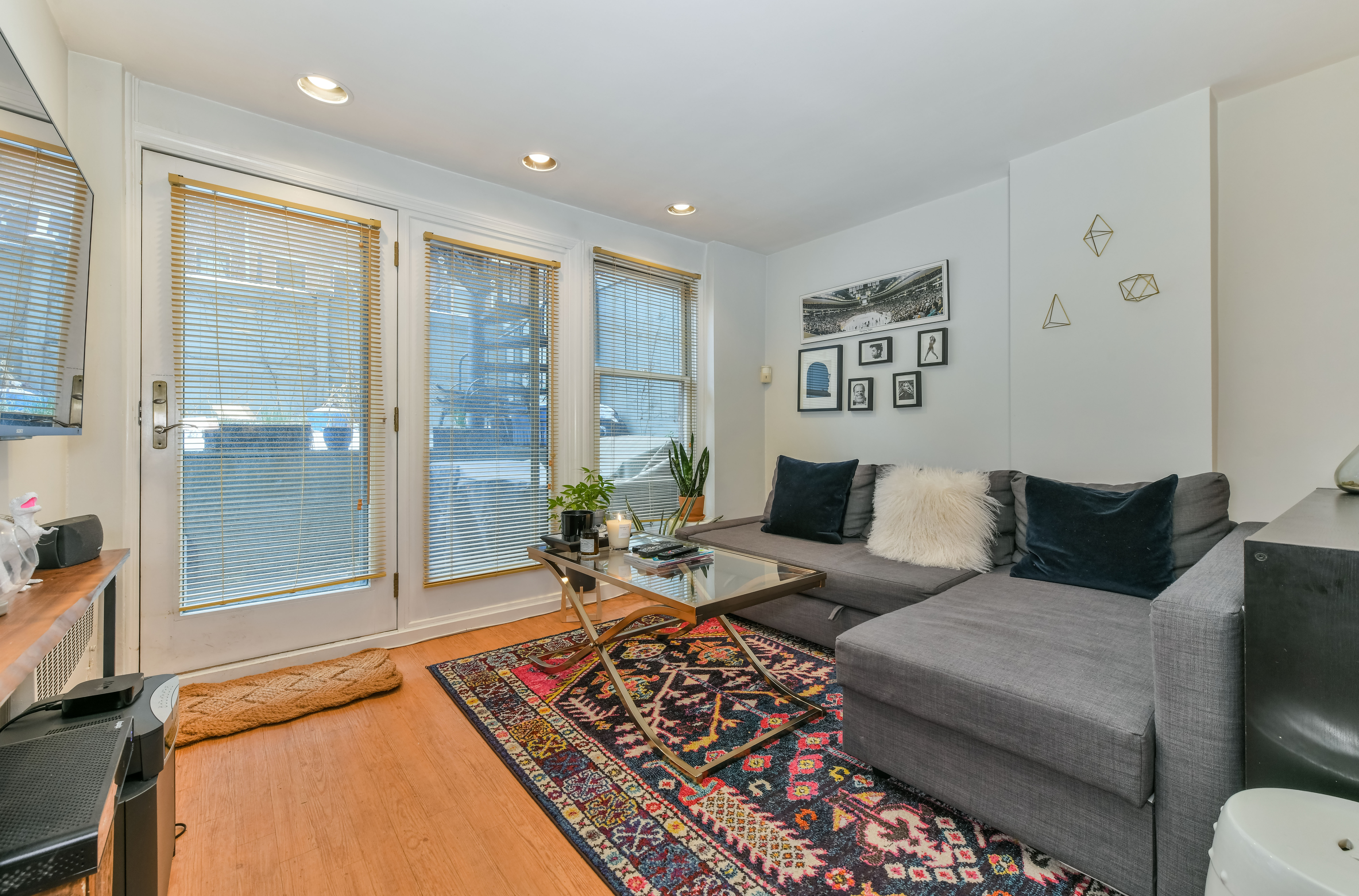 1 bed, 1 bath apartment for rent at 174 West Brookline St Unit 1, South End — photo 1 of 9