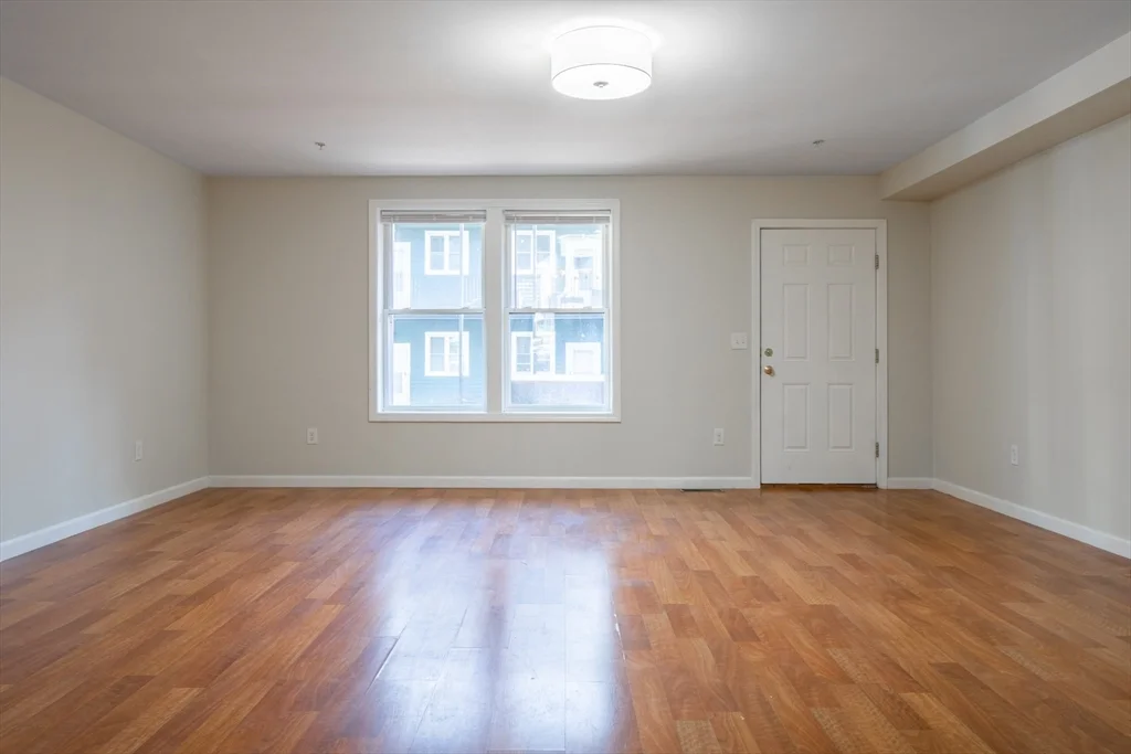 45 Chelsea St, East Boston