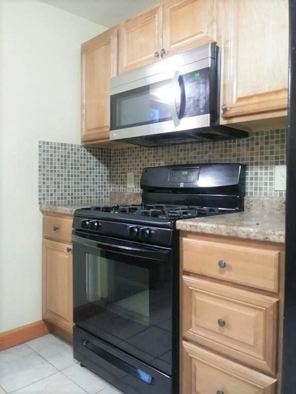 50 Temple St, Somerville