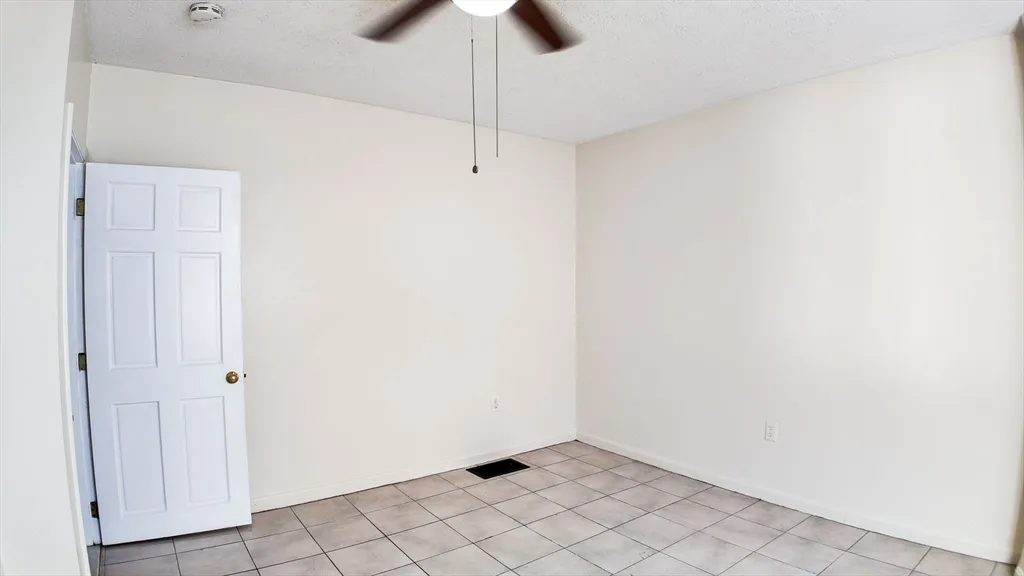 61 Thomas St, Dedham