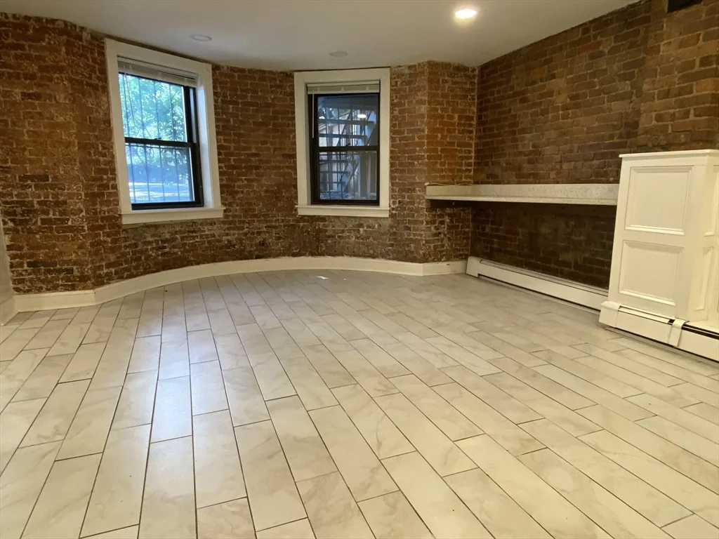 482 Columbus Ave, South End