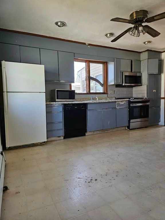 87 Spring St, Medford