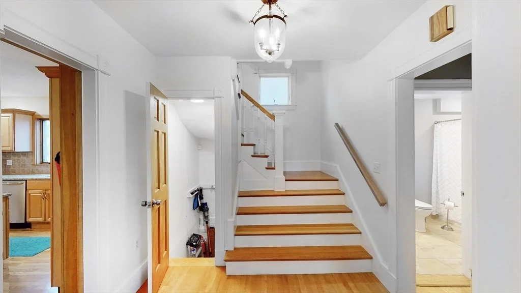 271 River Rd, Winthrop