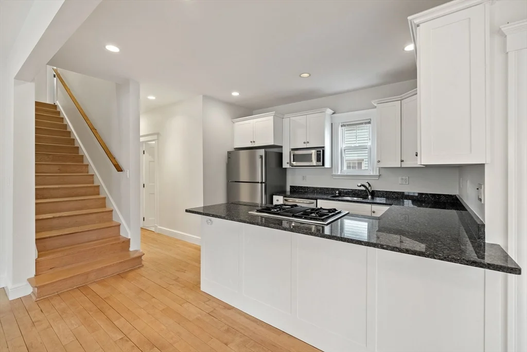 2536 Massachusetts Ave, North Cambridge
